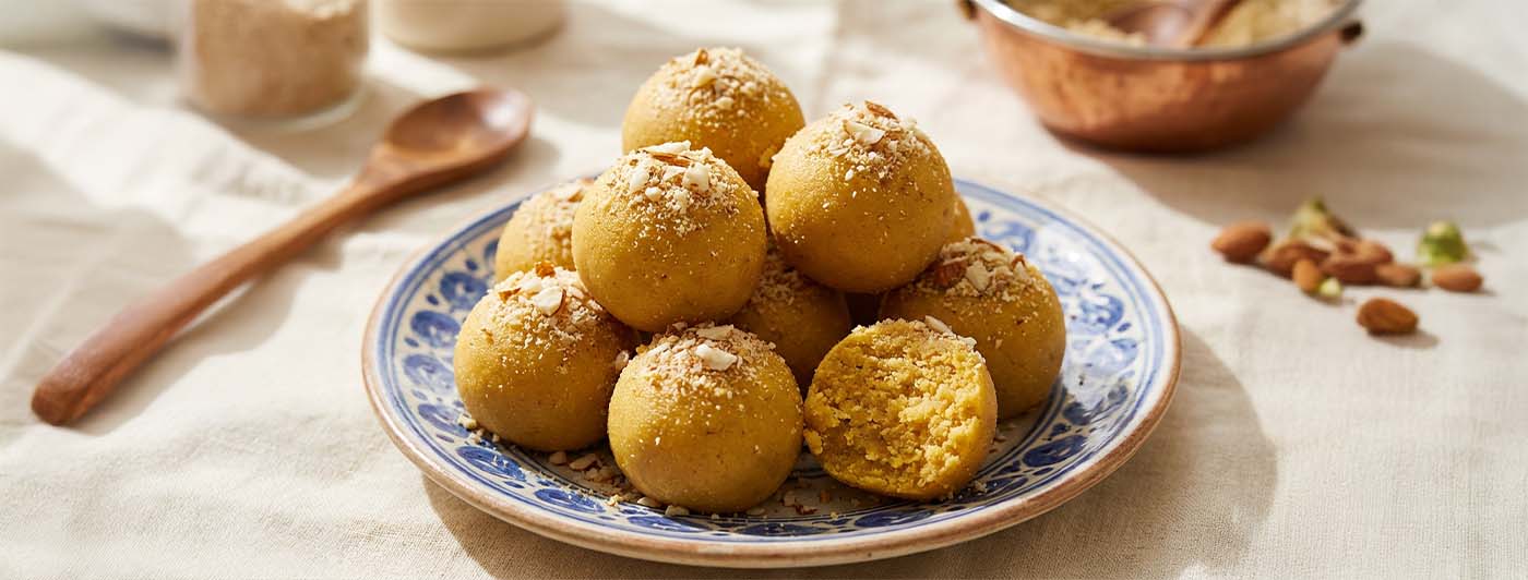 besan laddu recipe​