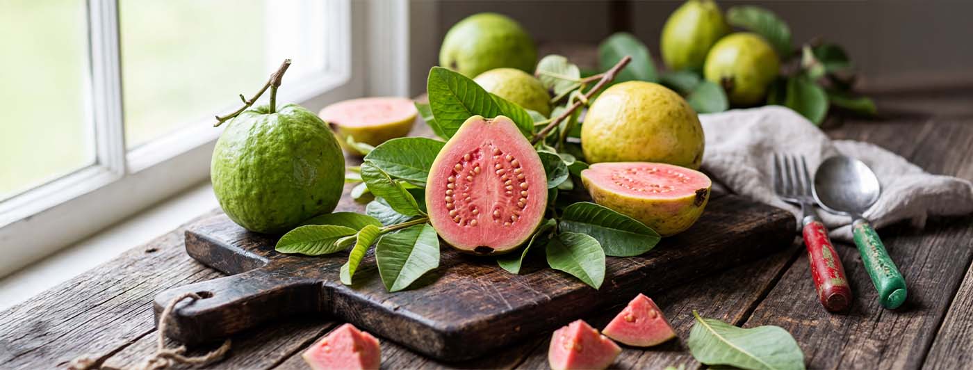 1 guava calories​